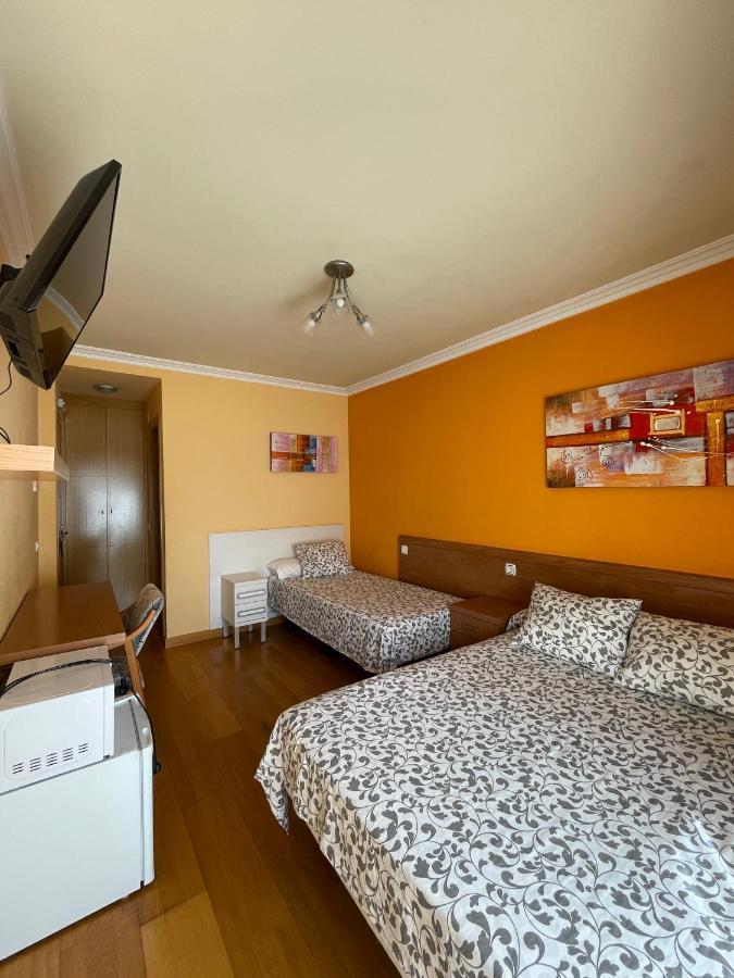 Hostal Santiago 2 Burgo المظهر الخارجي الصورة