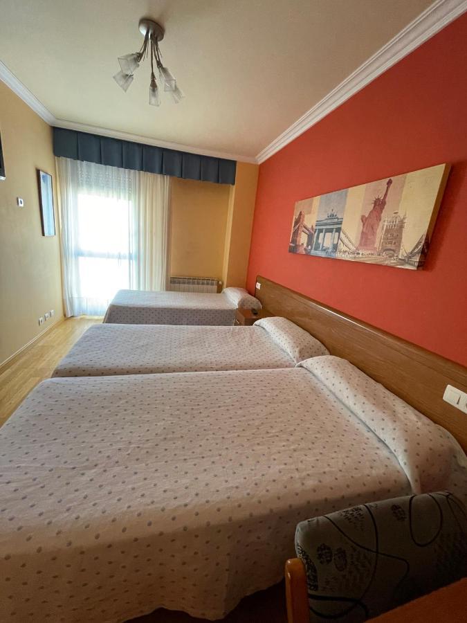 Hostal Santiago 2 Burgo المظهر الخارجي الصورة