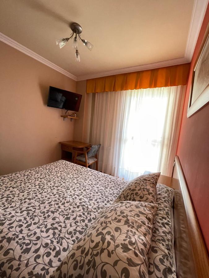Hostal Santiago 2 Burgo المظهر الخارجي الصورة