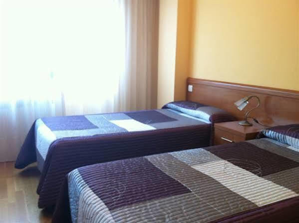 Hostal Santiago 2 Burgo المظهر الخارجي الصورة