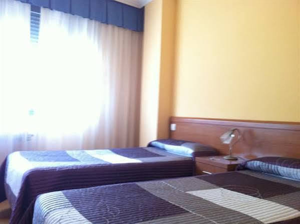 Hostal Santiago 2 Burgo المظهر الخارجي الصورة